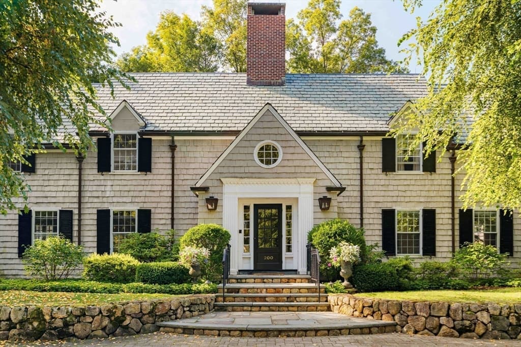 200 Cliff Rd, Wellesley MA 02481 photo 2