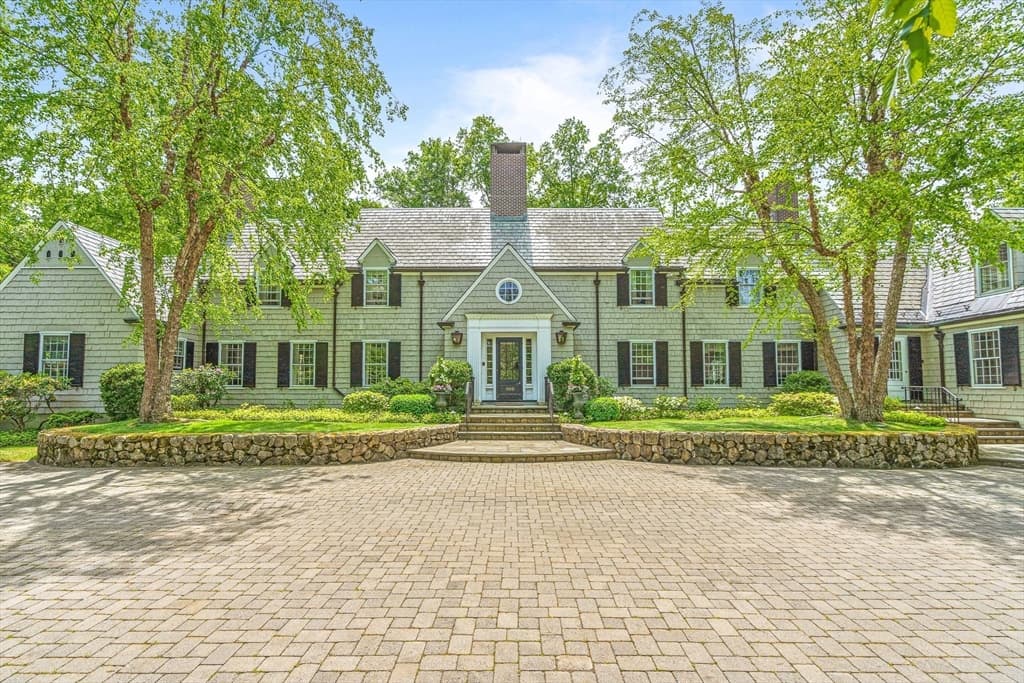200 Cliff Rd, Wellesley MA 02481