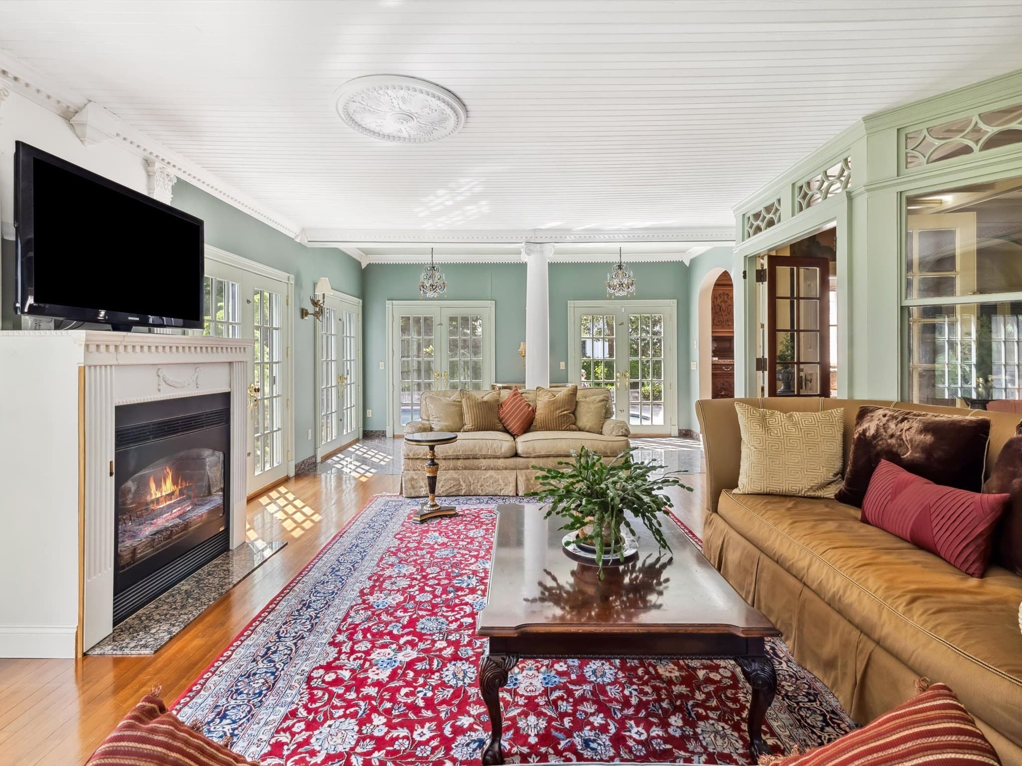 Single Family Residence at 31 Lenox St, Worcester MA 01602, Worcester, photo 13 of 42