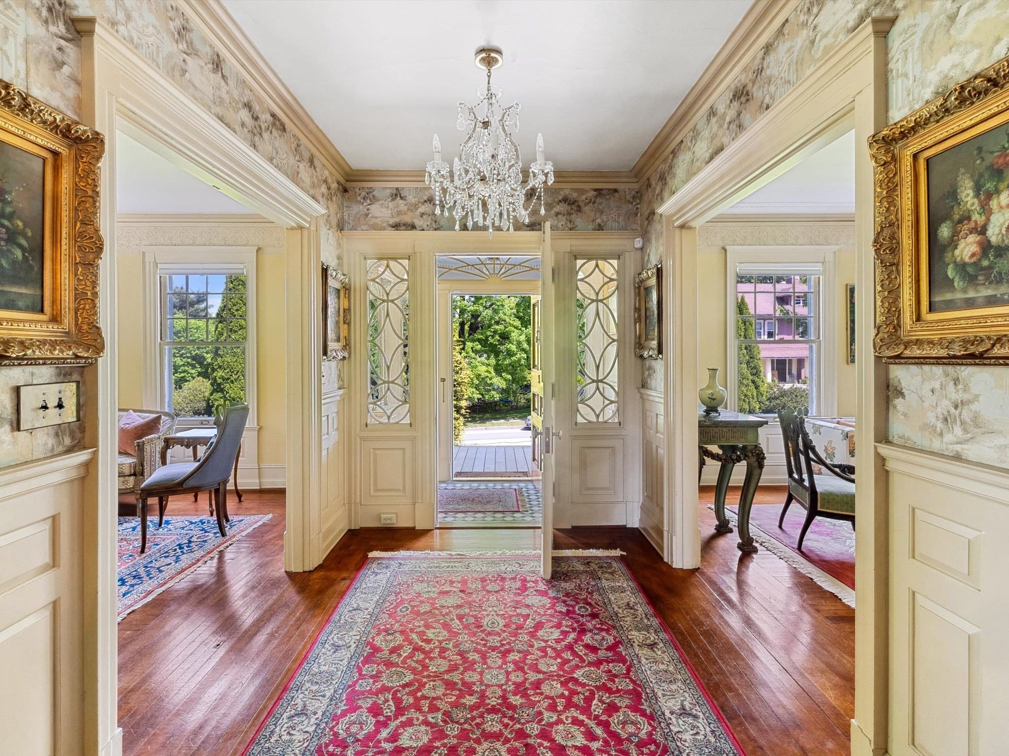 Single Family Residence at 31 Lenox St, Worcester MA 01602, Worcester, photo 3 of 42
