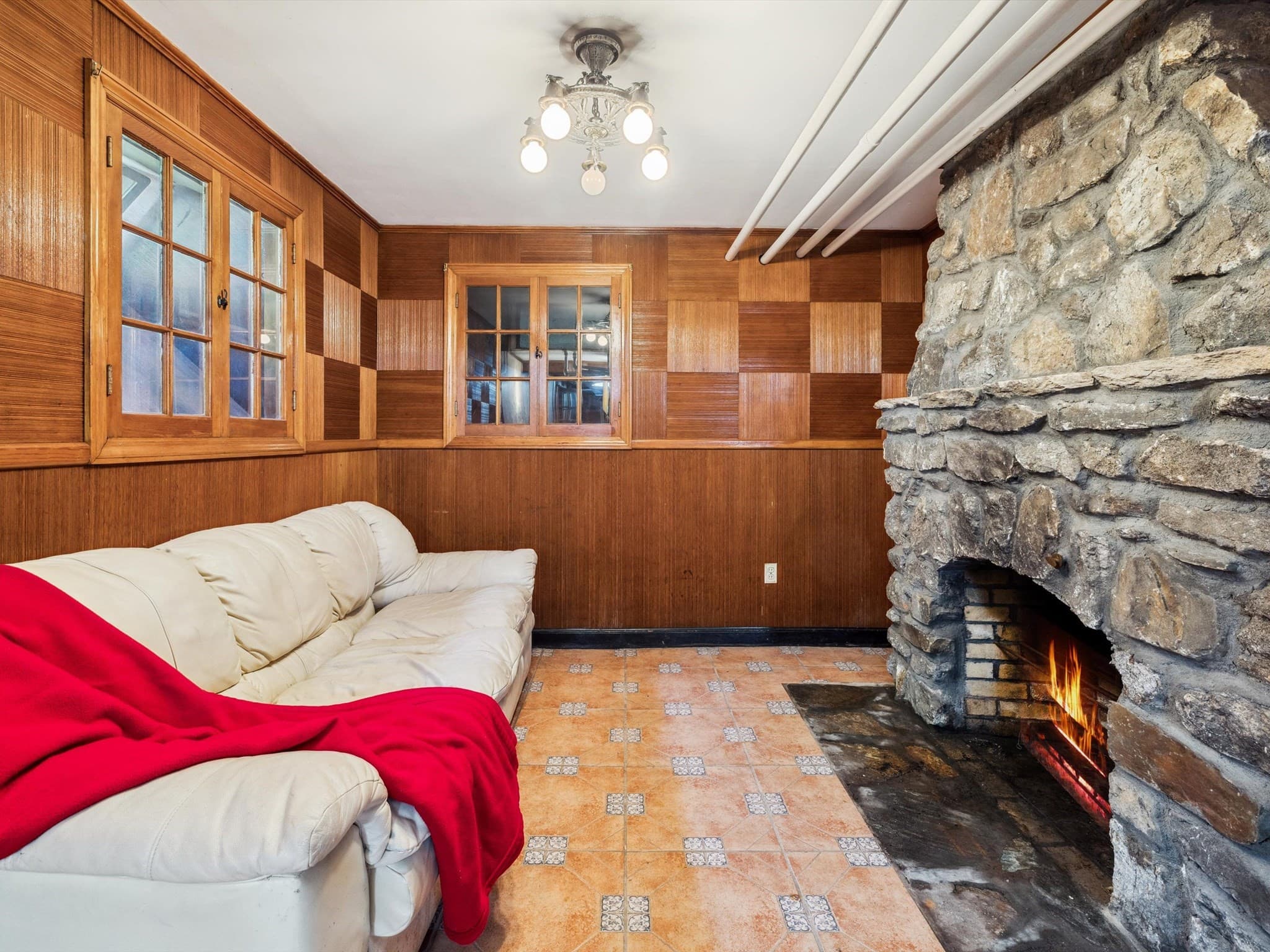 Single Family Residence at 31 Lenox St, Worcester MA 01602, Worcester, photo 34 of 42