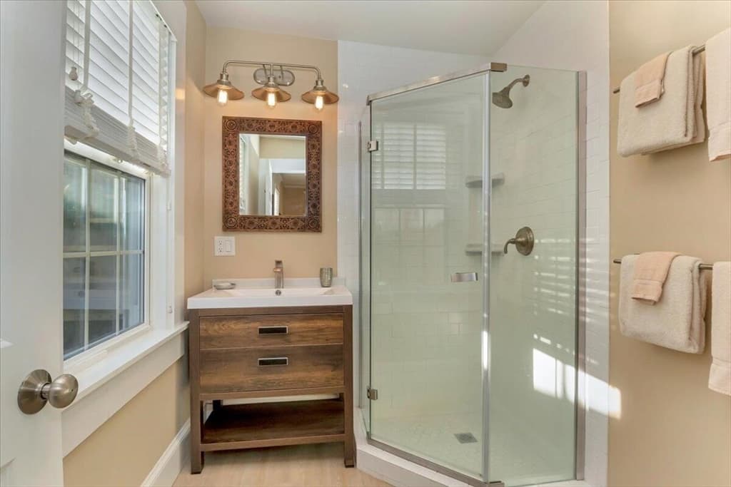 44 Commercial Street, Provincetown MA 02657 photo 9