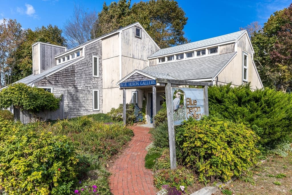 20 Bank Street, Wellfleet MA 02667 photo 2
