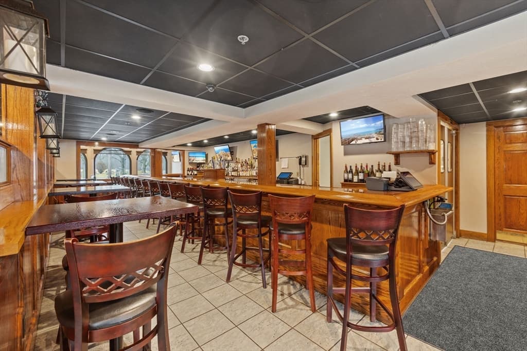 Business Opportunity at 275 North Main Street, West Bridgewater MA 02379, photo 5 of 36