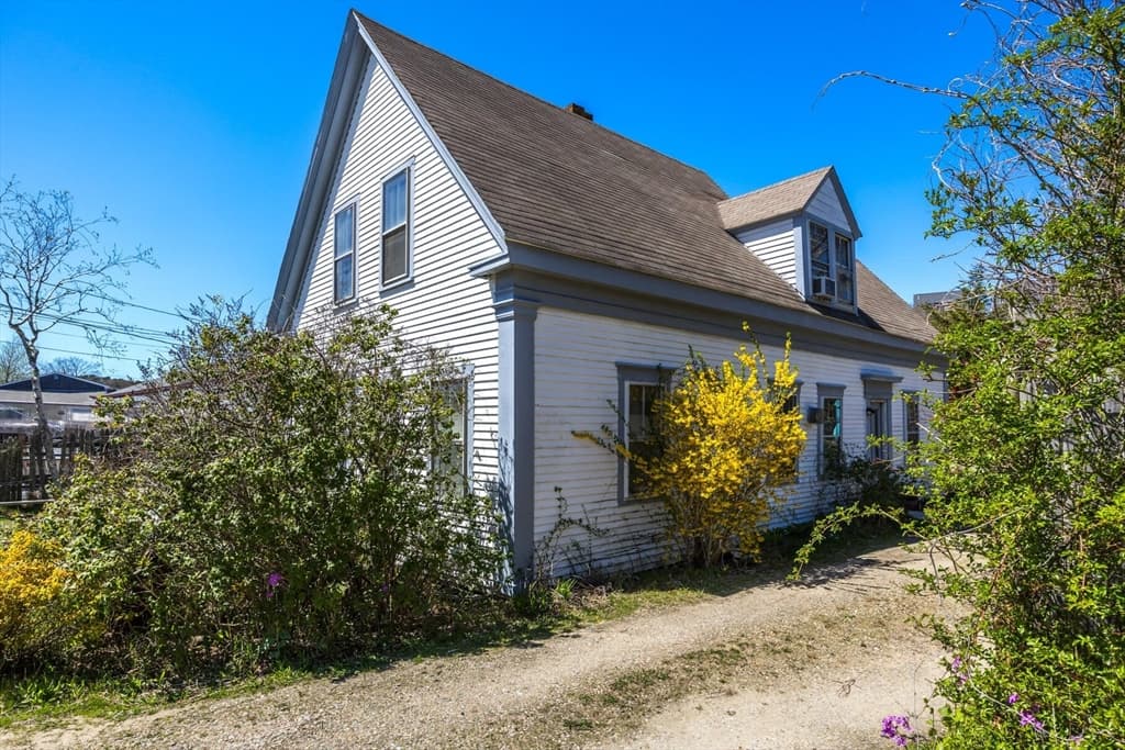 37 D Court Street, Provincetown MA 02657