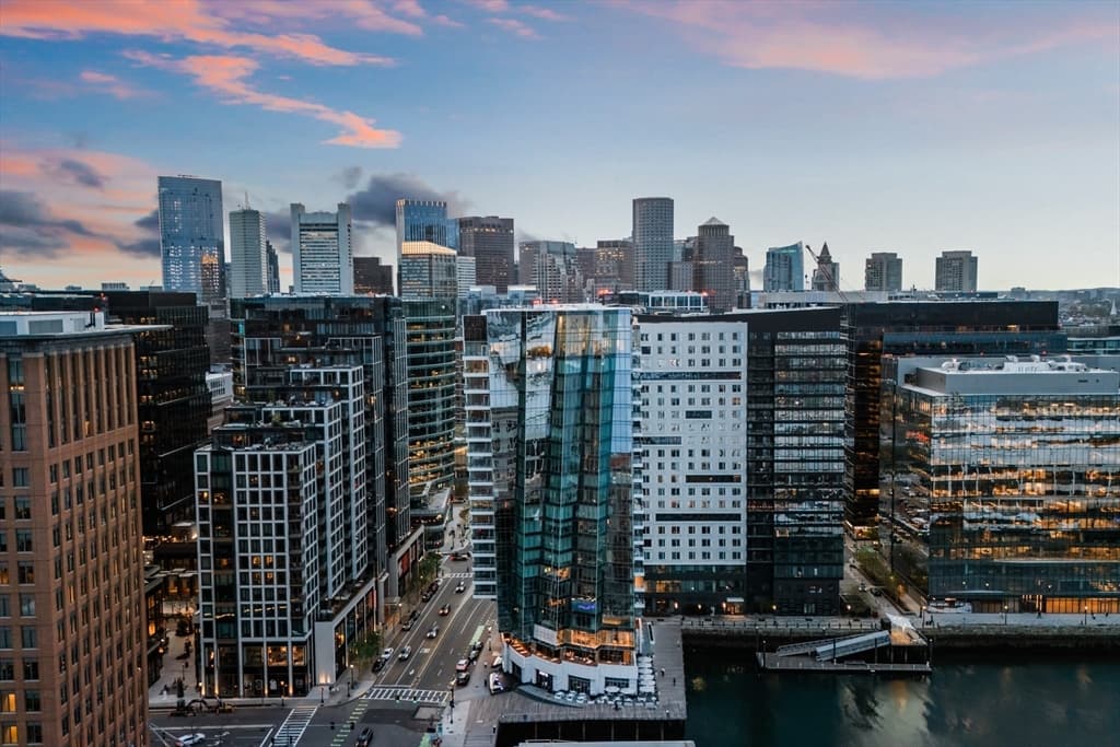 Condominium at 150 Seaport Blvd., Boston MA 02210, Boston, photo 17 of 17