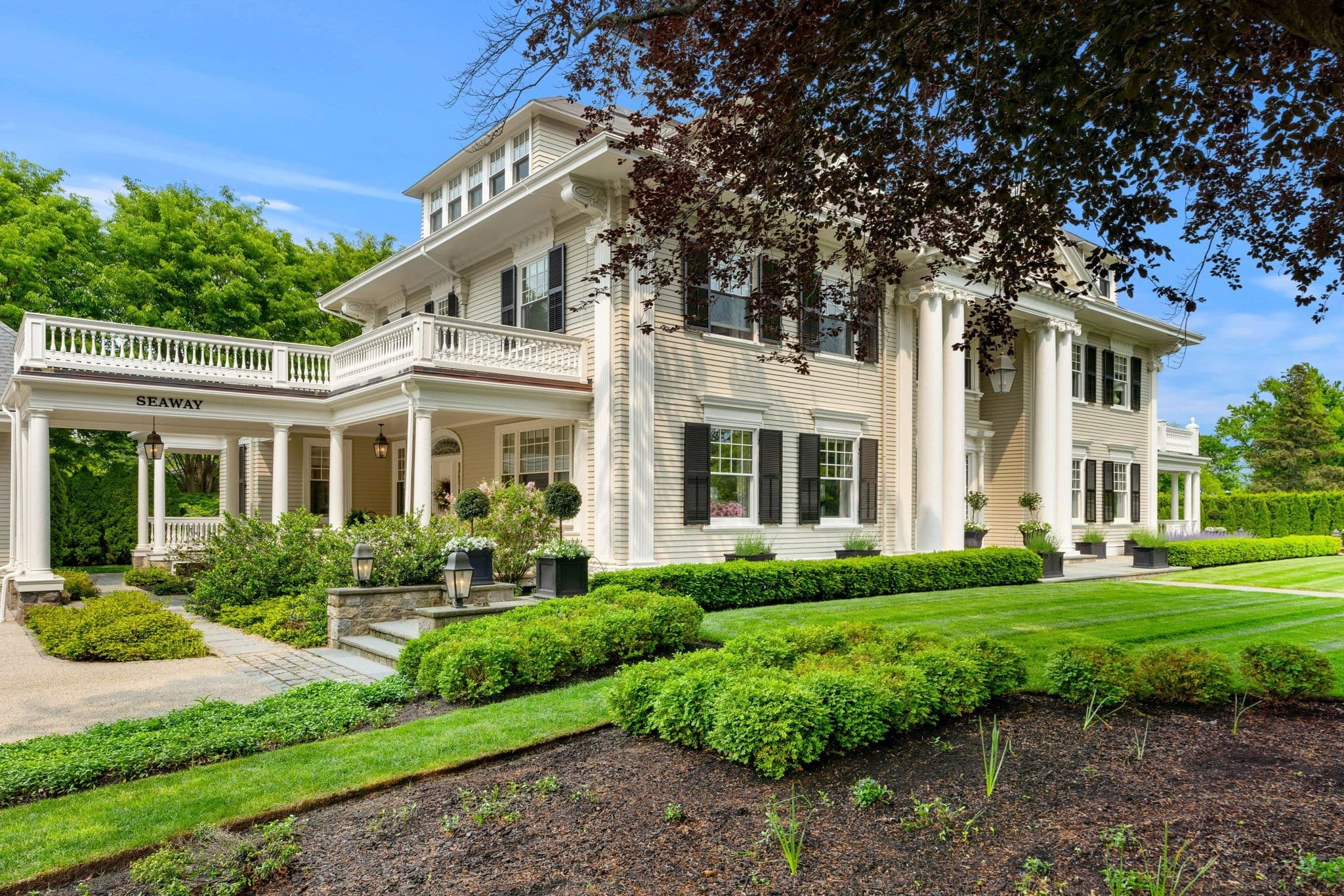 4 Cobb Avenue, Manchester MA 01944