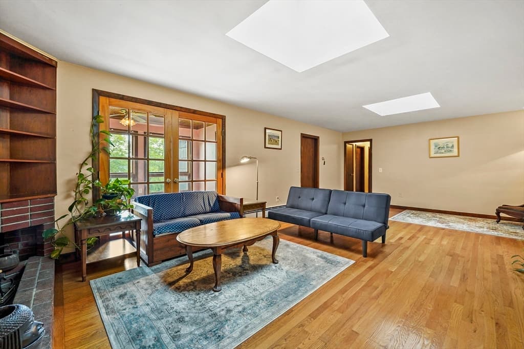 Single Family Residence at 577 Grove Street, Worcester MA 01605, photo 15 of 39