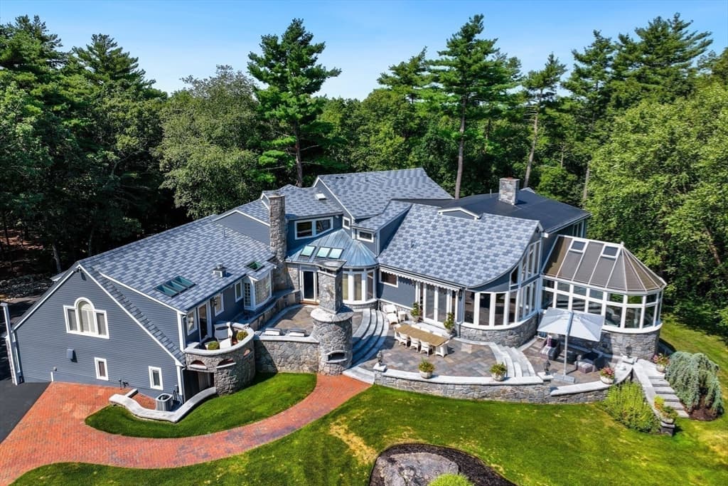 32-70 Lazell Street, Hingham MA 02043
