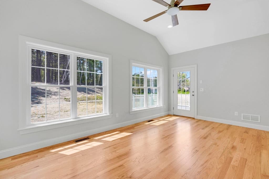 35 Liberty Lane, Enfield CT 06082 photo 10
