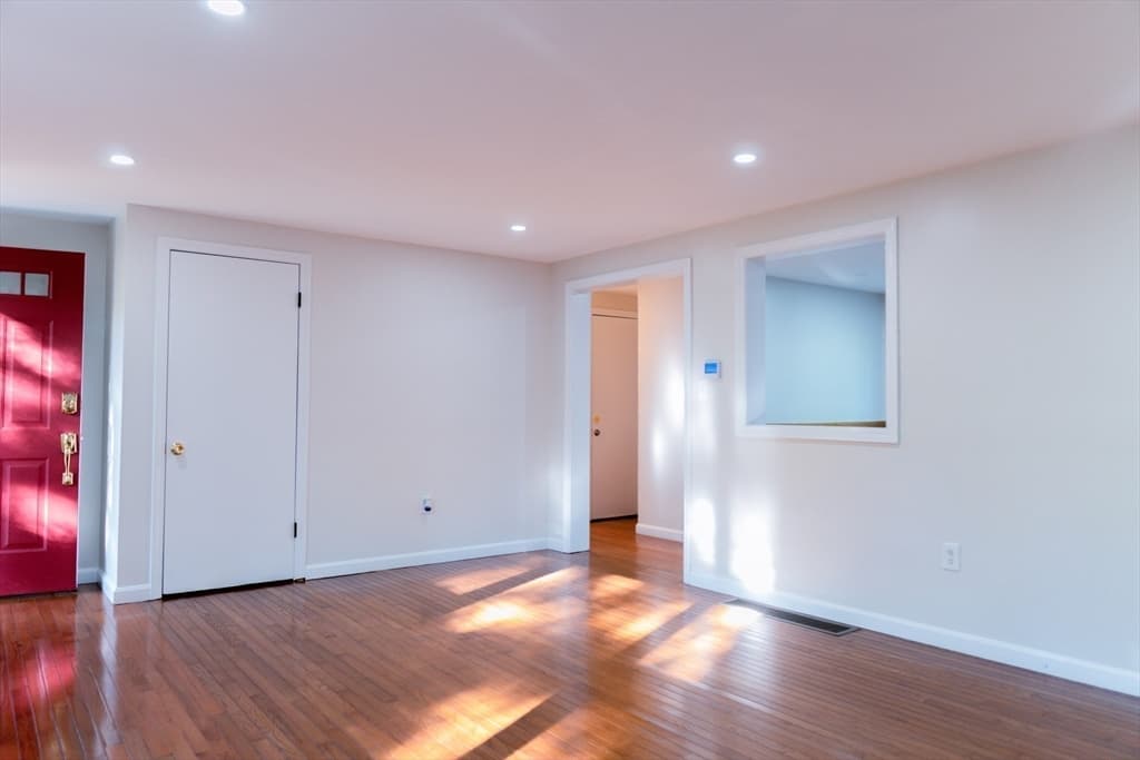 Single Family Residence at 24 Little John Rd, Falmouth MA 02536, photo 11 of 34