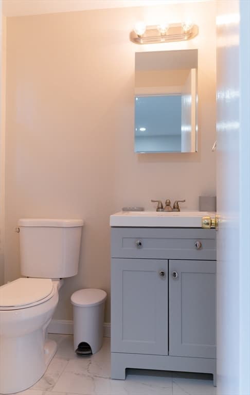 Single Family Residence at 24 Little John Rd, Falmouth MA 02536, photo 19 of 34
