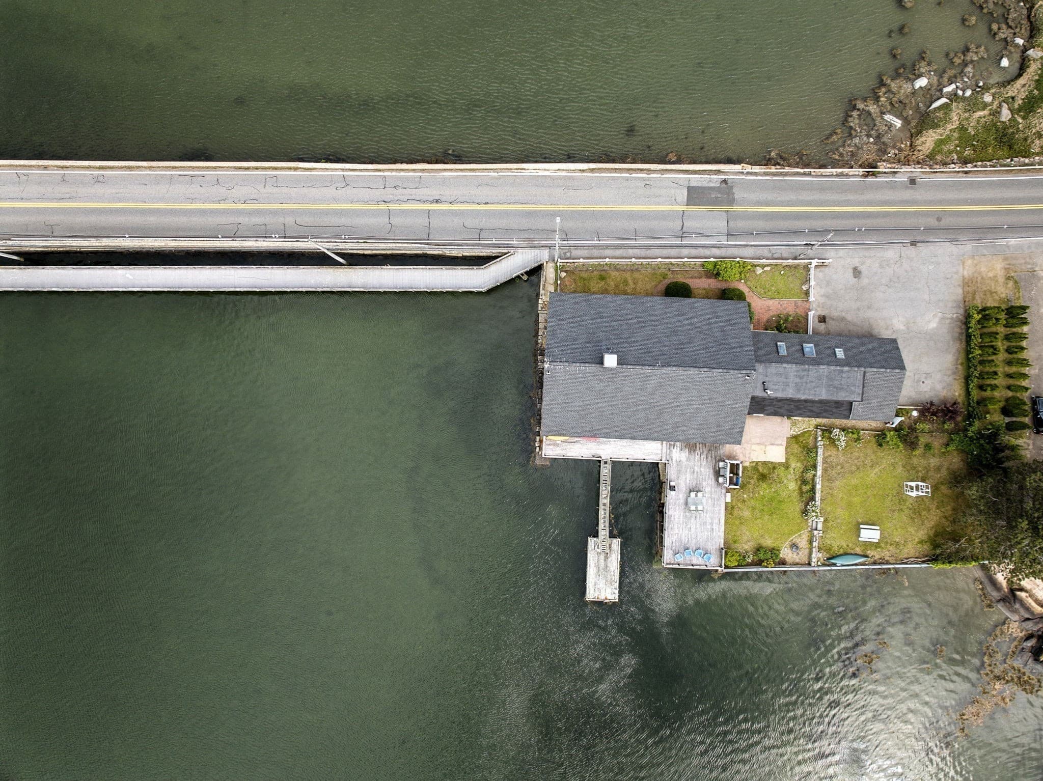 Single Family Residence at 672 Washington Street, Gloucester MA 01930, Gloucester, photo 6 of 27