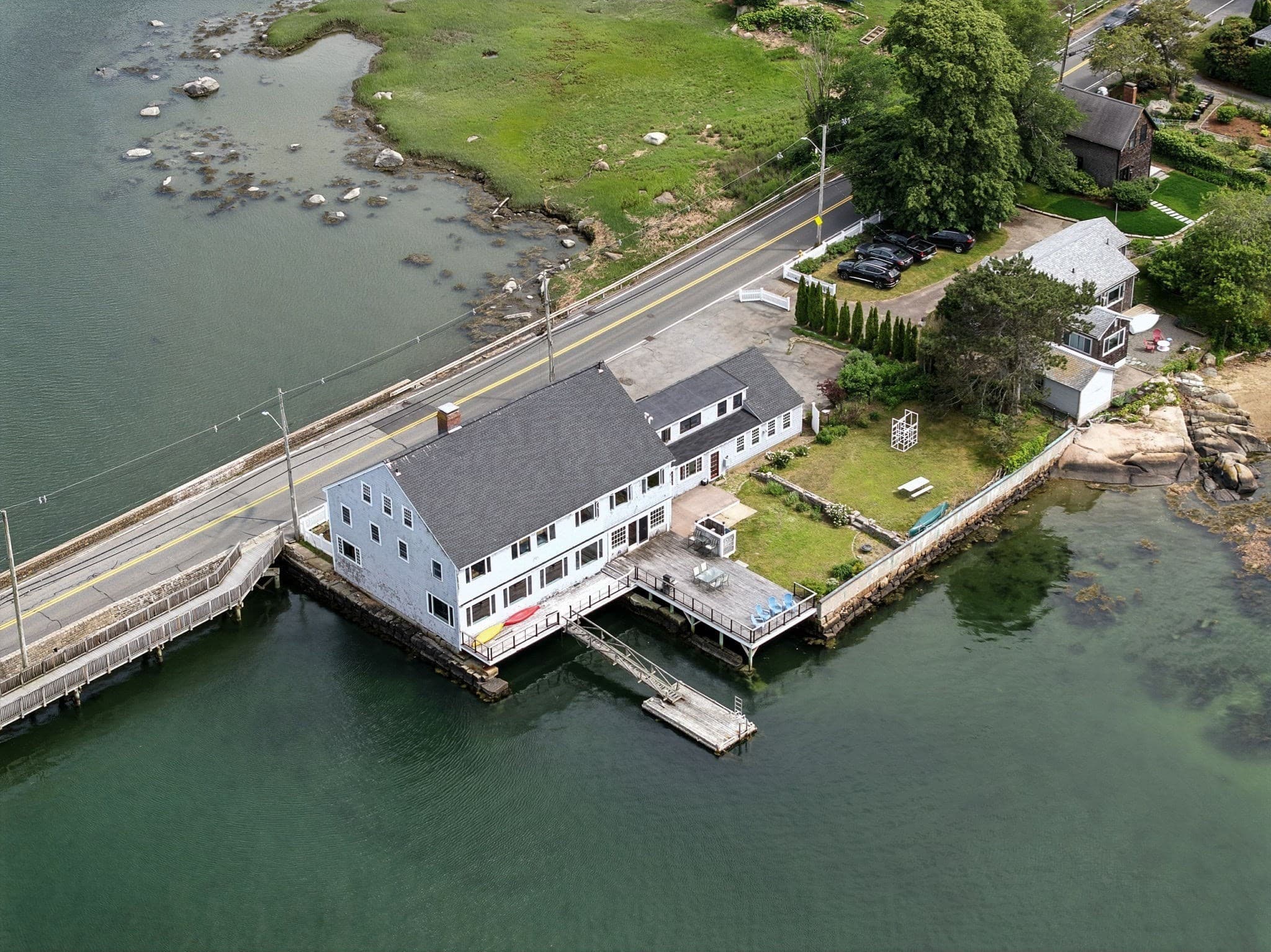 Single Family Residence at 672 Washington Street, Gloucester MA 01930, Gloucester, photo 3 of 27