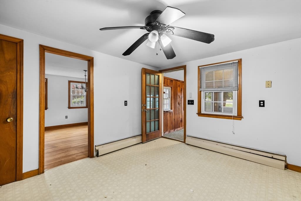 Single Family Residence at 8 North St, Bridgewater MA 02324, Bridgewater, photo 7 of 40