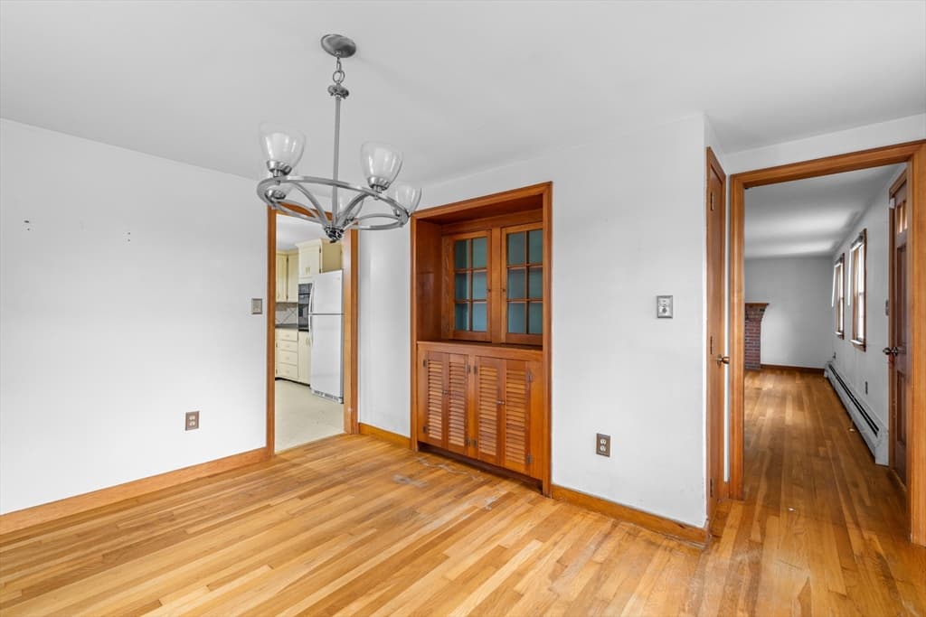 Single Family Residence at 8 North St, Bridgewater MA 02324, Bridgewater, photo 9 of 40