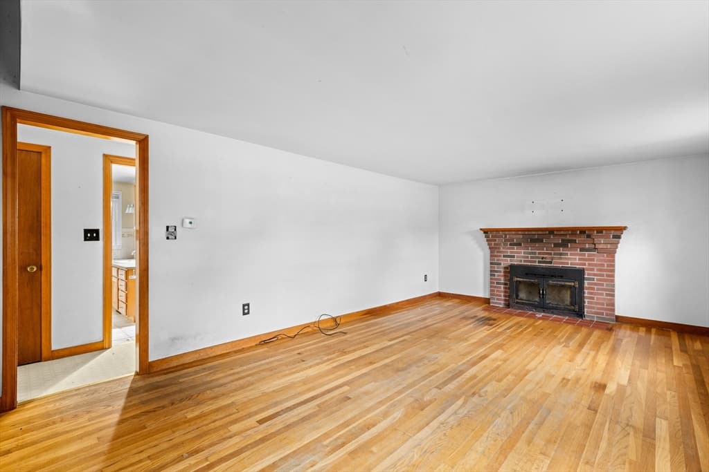 Single Family Residence at 8 North St, Bridgewater MA 02324, Bridgewater, photo 10 of 40