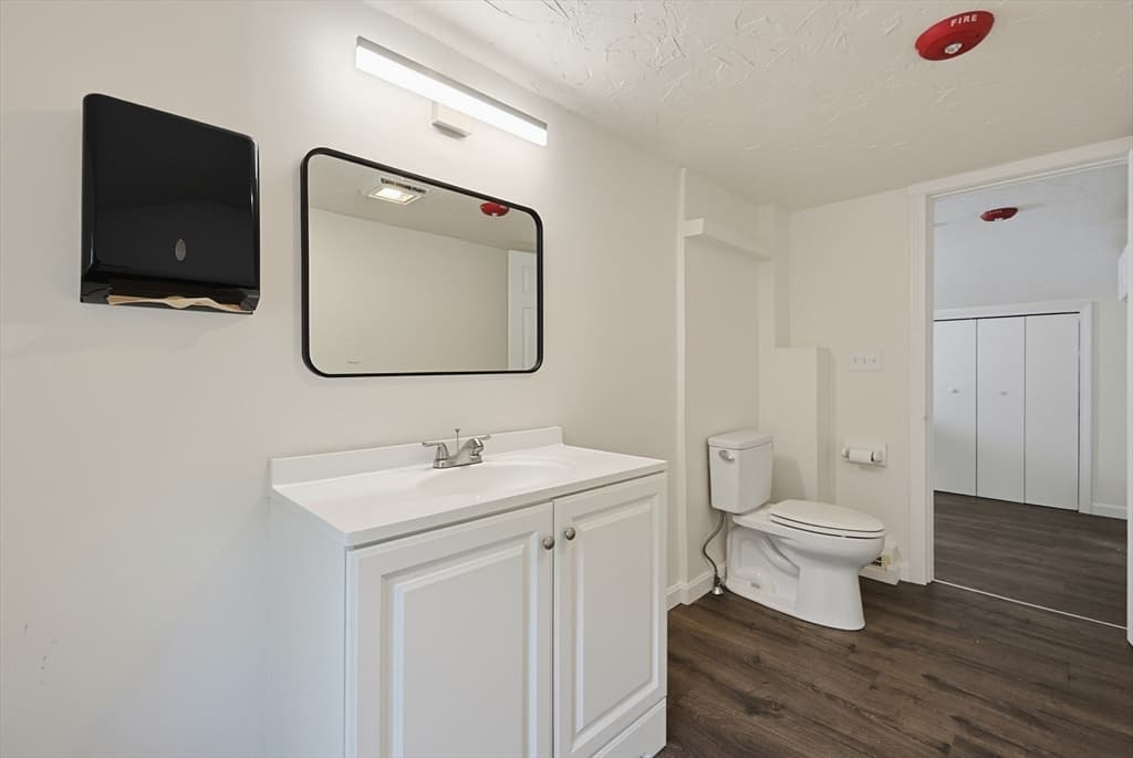 130 High St, Upton MA 01568 photo 11