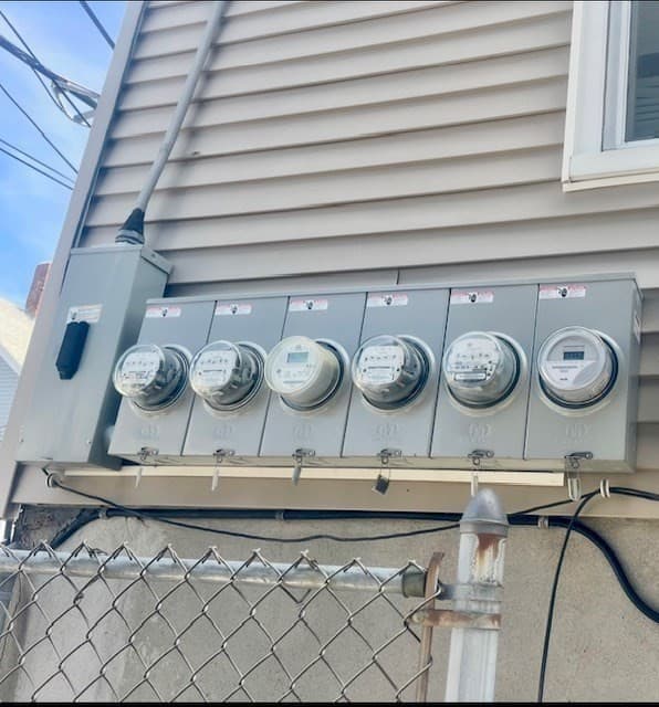 5+ Family - 5+ Units Side by Side at 207 Rodman St, Fall River MA 02721, photo 4 of 36