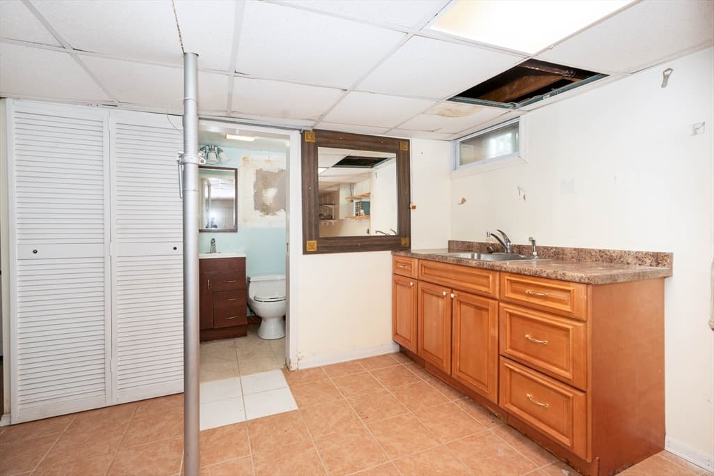 Single Family Residence at 211 Copeland St, Quincy MA 02169, photo 30 of 40