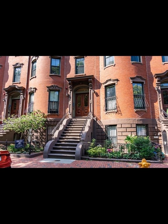 Condominium at 19 Worcester Sq # 1, Boston MA 02118, photo 4 of 35