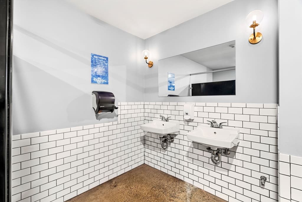 Business Opportunity at 232 Rantoul St, Beverly MA 01915, Beverly, photo 30 of 35