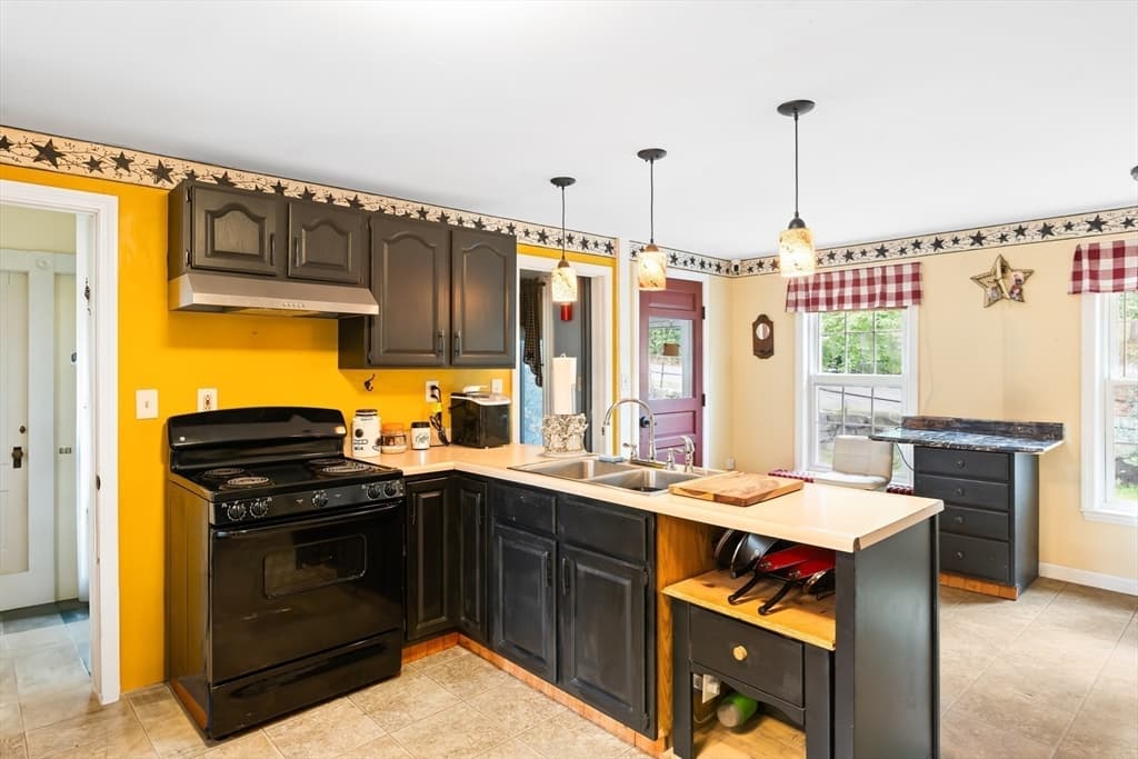 67 Putnam St, Orange MA 01364 photo 5