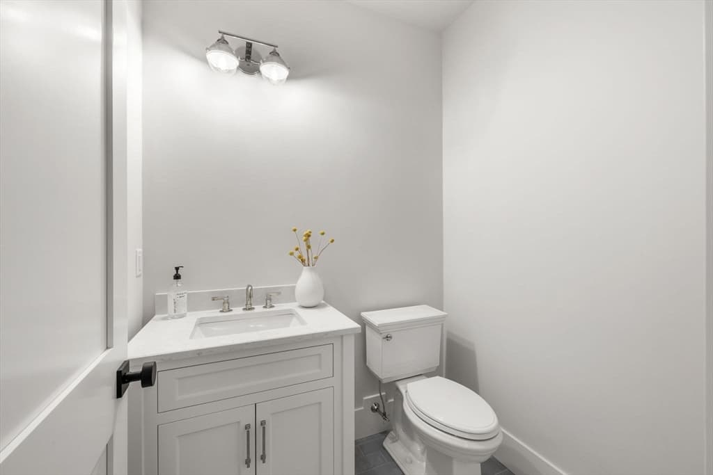 640 Poponessett Rd, Barnstable MA 02635 photo 9