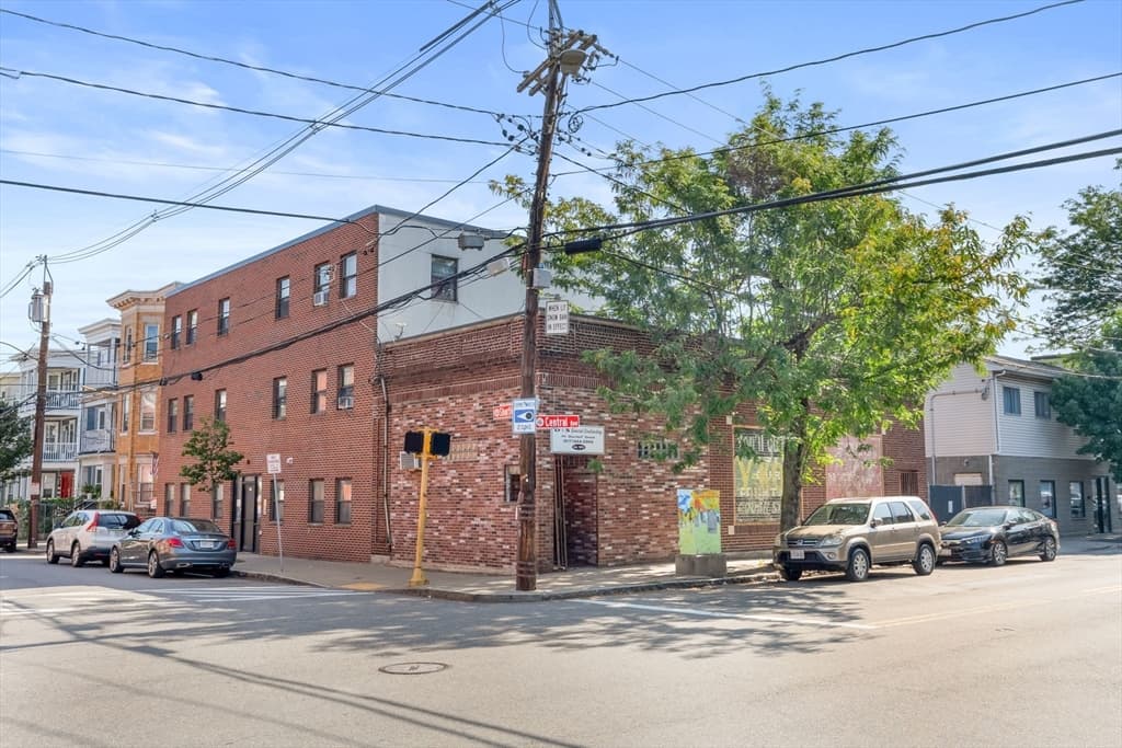 111 Shurtleff Street, Chelsea MA 02150 photo 2