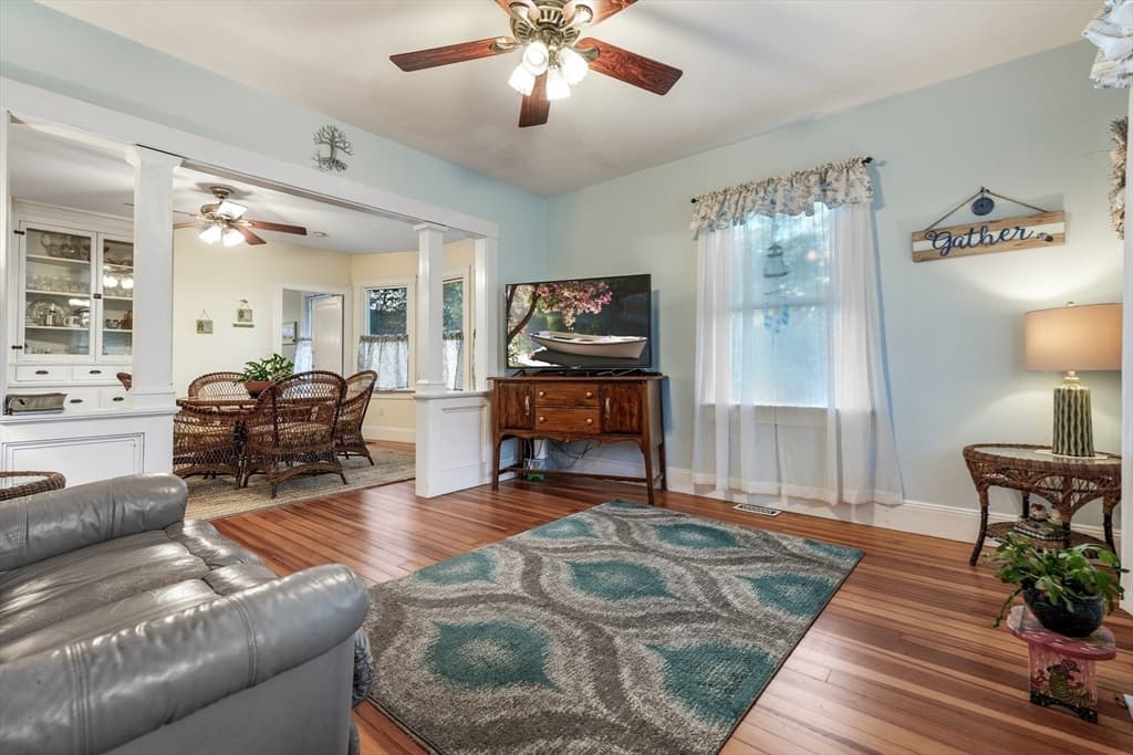 Single Family Residence at 58-60 Washington Street, Fairhaven MA 02719, photo 6 of 25
