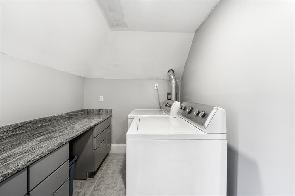 Single Family Residence at 58-60 Washington Street, Fairhaven MA 02719, photo 16 of 25