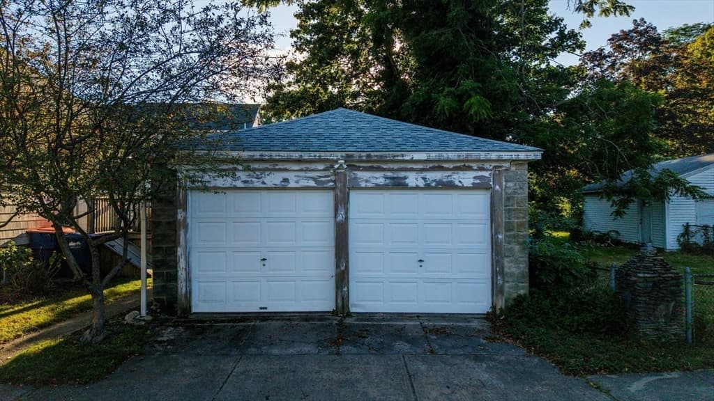 Single Family Residence at 58-60 Washington Street, Fairhaven MA 02719, photo 5 of 25