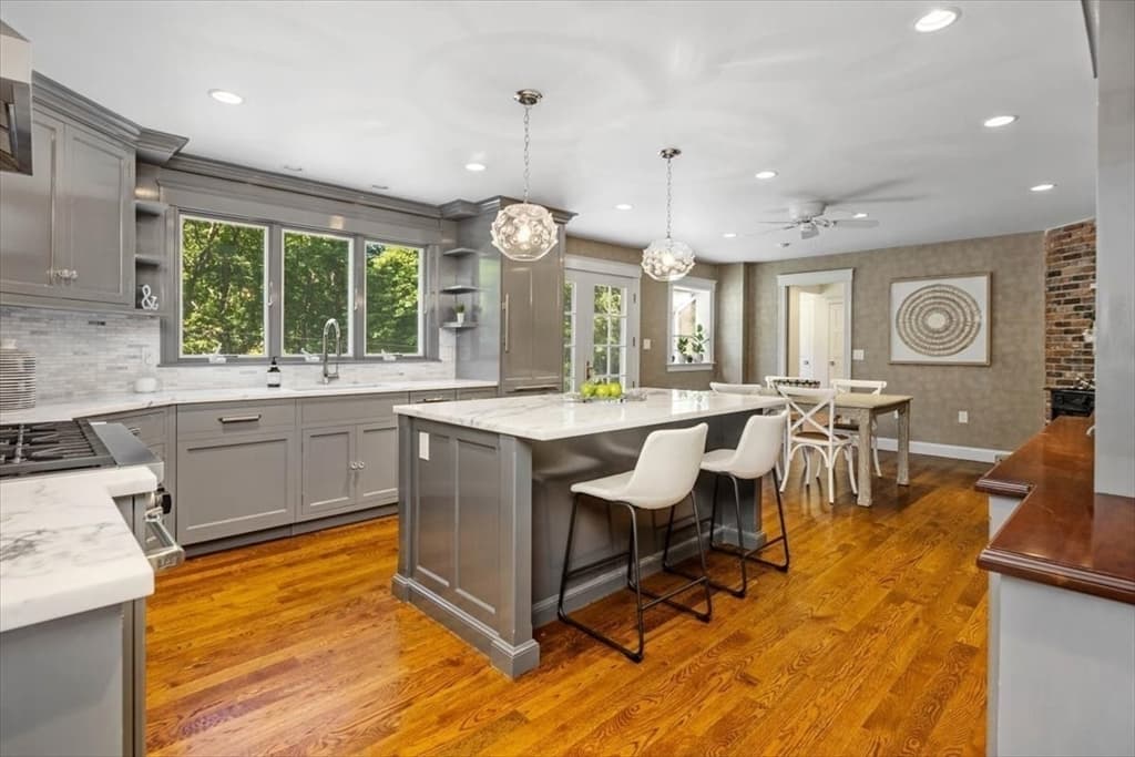 Single Family Residence at 8 Evergreen Lane, Hingham MA 02043, photo 7 of 37