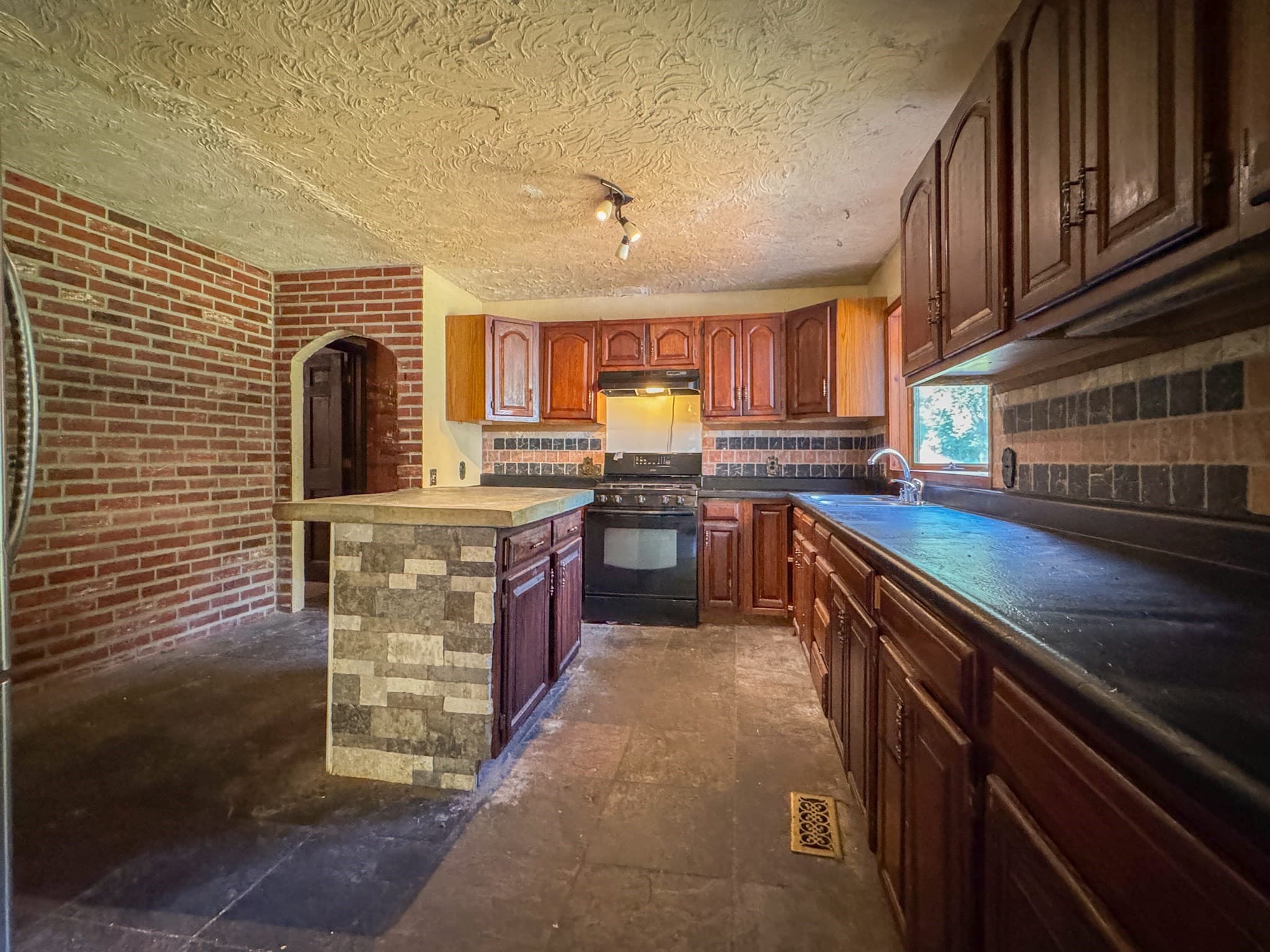 Single Family Residence at 198 Union Rd, Wales MA 01081, Wales, photo 22 of 42