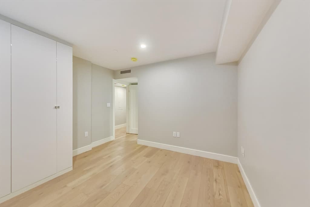 Condominium at 14 N Bennet St # 2, Boston MA 02113, photo 7 of 11