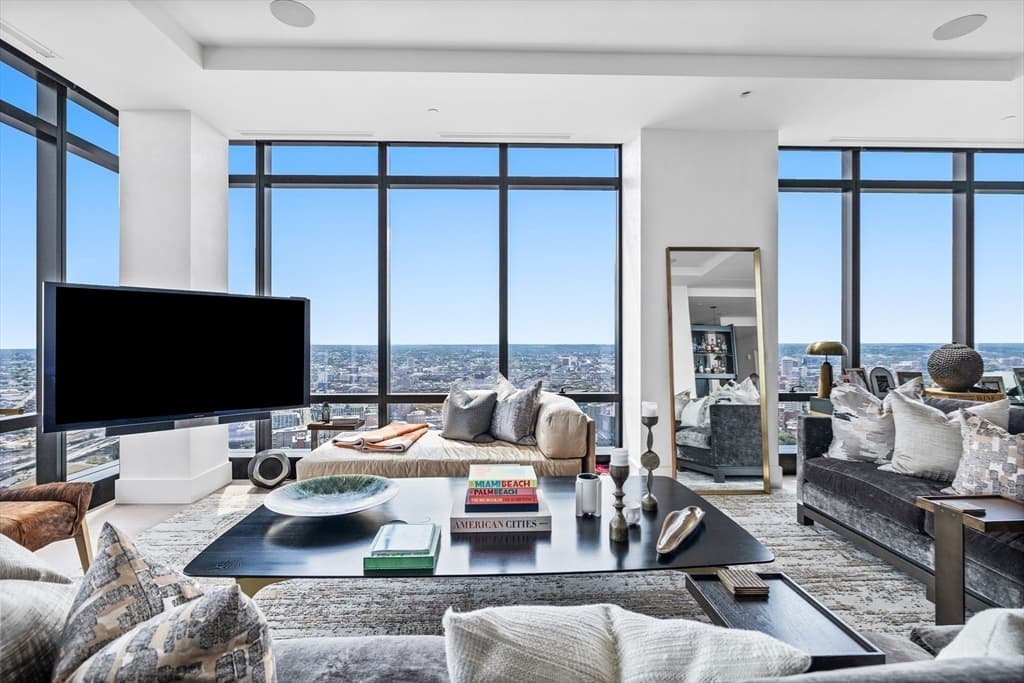 Condominium at 1 Franklin St, Boston MA 02110, photo 7 of 42