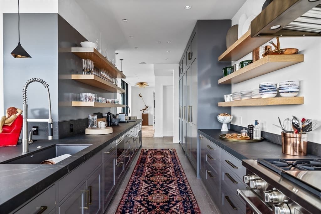 Condominium at 1 Franklin St, Boston MA 02110, photo 14 of 42