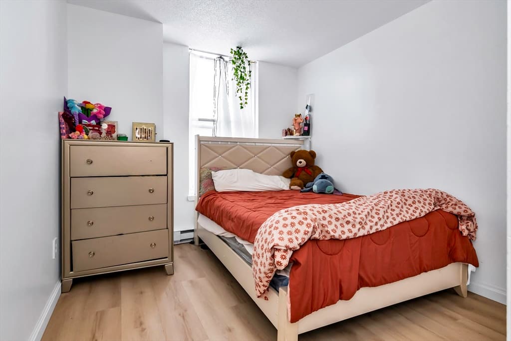 Condominium at 46 Amesbury St # 2B, Lawrence MA 01840, Lawrence, photo 13 of 18