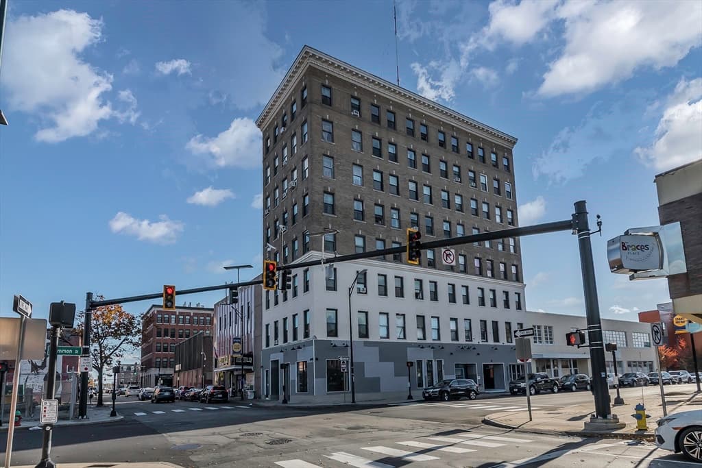 Condominium at 46 Amesbury St # 2B, Lawrence MA 01840, Lawrence, photo 18 of 18