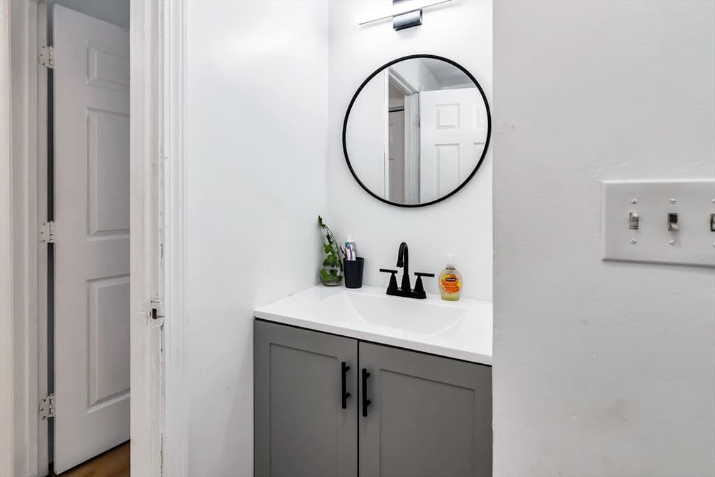 Condominium at 46 Amesbury St # 2B, Lawrence MA 01840, Lawrence, photo 11 of 18