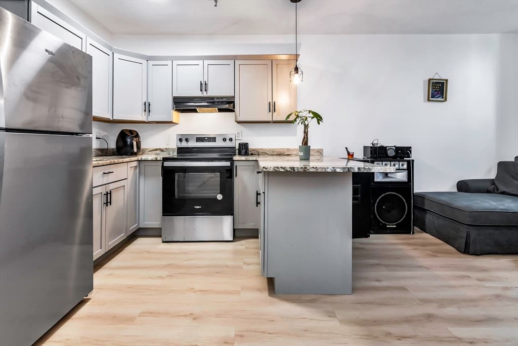 Condominium at 46 Amesbury St # 2B, Lawrence MA 01840, Lawrence, photo 4 of 18