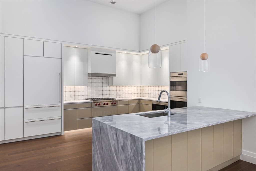 Condominium at 45 Temple St # 306, Boston MA 02114, photo 2 of 13