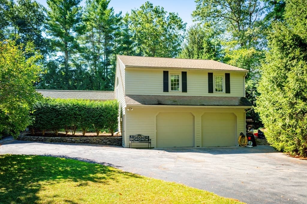 114 Graham Hill Dr, Hanover MA 02339 photo 4