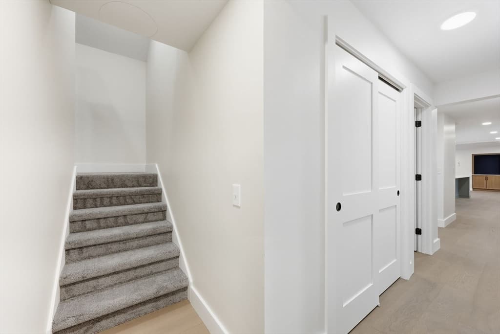 Single Family Residence at 75 Lead Mine Rd, Southampton MA 01073, Southampton, photo 23 of 42