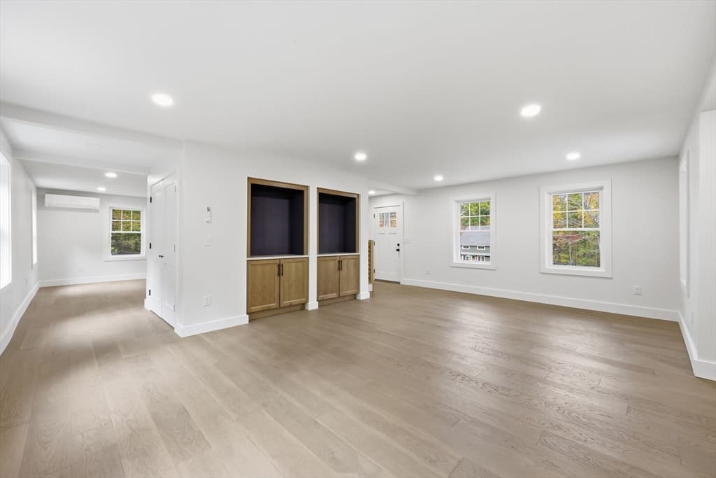 Single Family Residence at 75 Lead Mine Rd, Southampton MA 01073, Southampton, photo 7 of 42