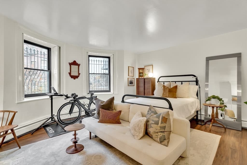 Condominium at 40 Commonwealth Ave # A, Boston MA 02116, photo 5 of 16