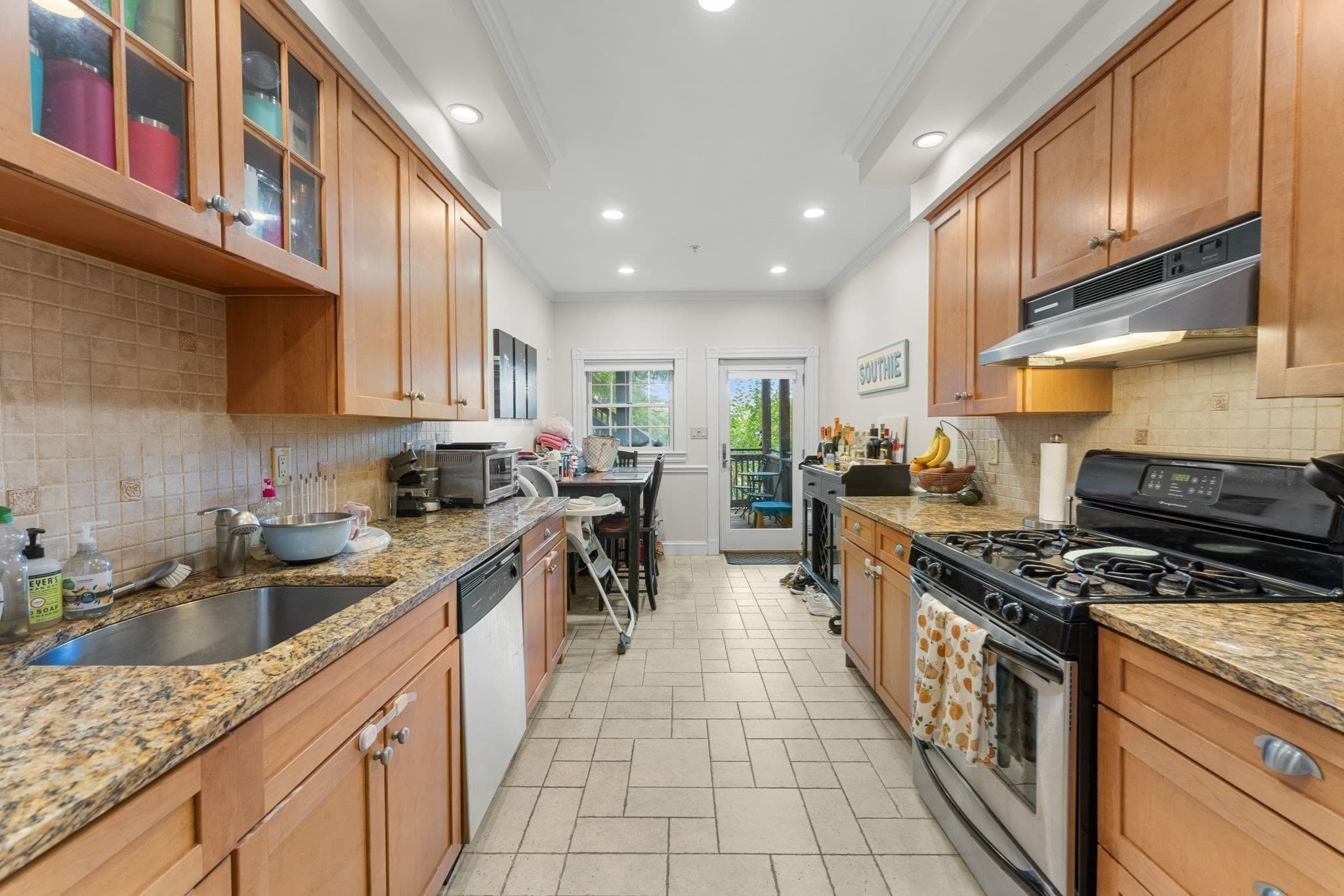 4 Family at 262-264 West Broadway, Boston MA 02127, Boston, photo 9 of 22