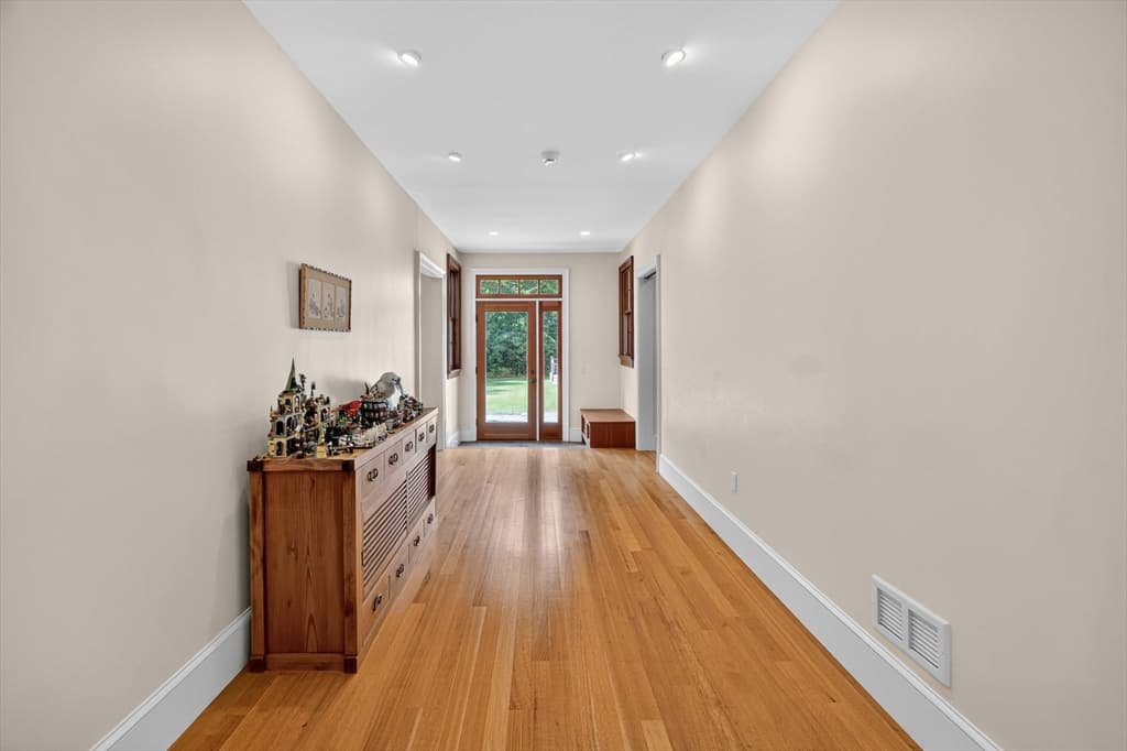 Single Family Residence at 44 Baker Bridge Rd, Lincoln MA 01773, Lincoln, photo 14 of 37