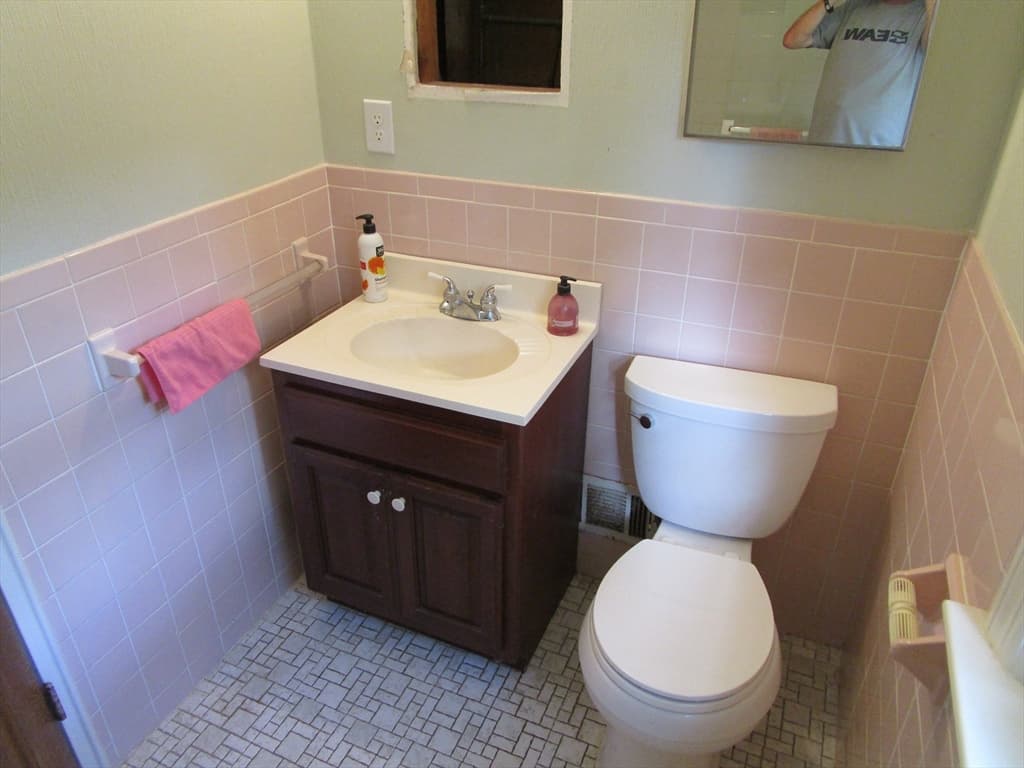 Single Family Residence at 16 Munroe Ave, Reading MA 01867, photo 26 of 42
