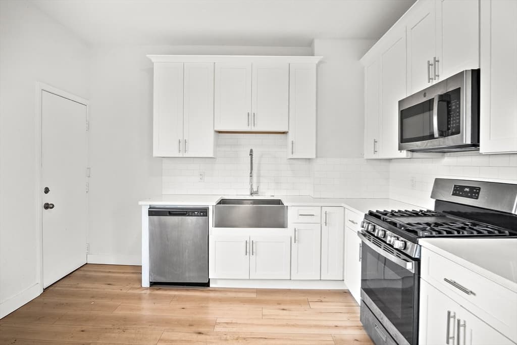 252-254 Magnolia St, Boston MA 02121 photo 6
